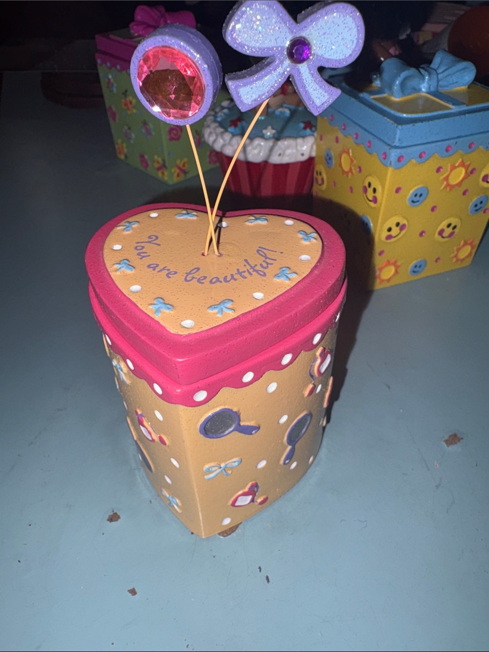 Vintage Y2K Claire's trinket box